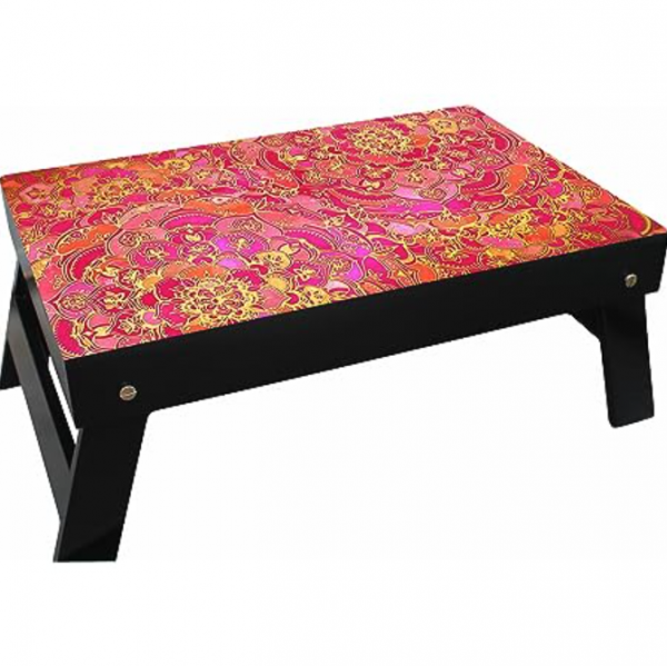 Meja dengan motif bunga-bunga cantik dan girly